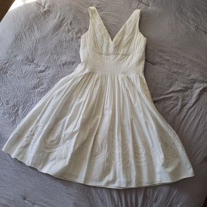 Flattering knee length dress, used good condition